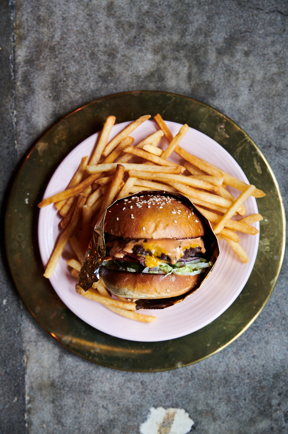 commercial-food-photographer-burger-fries-portland-oregon