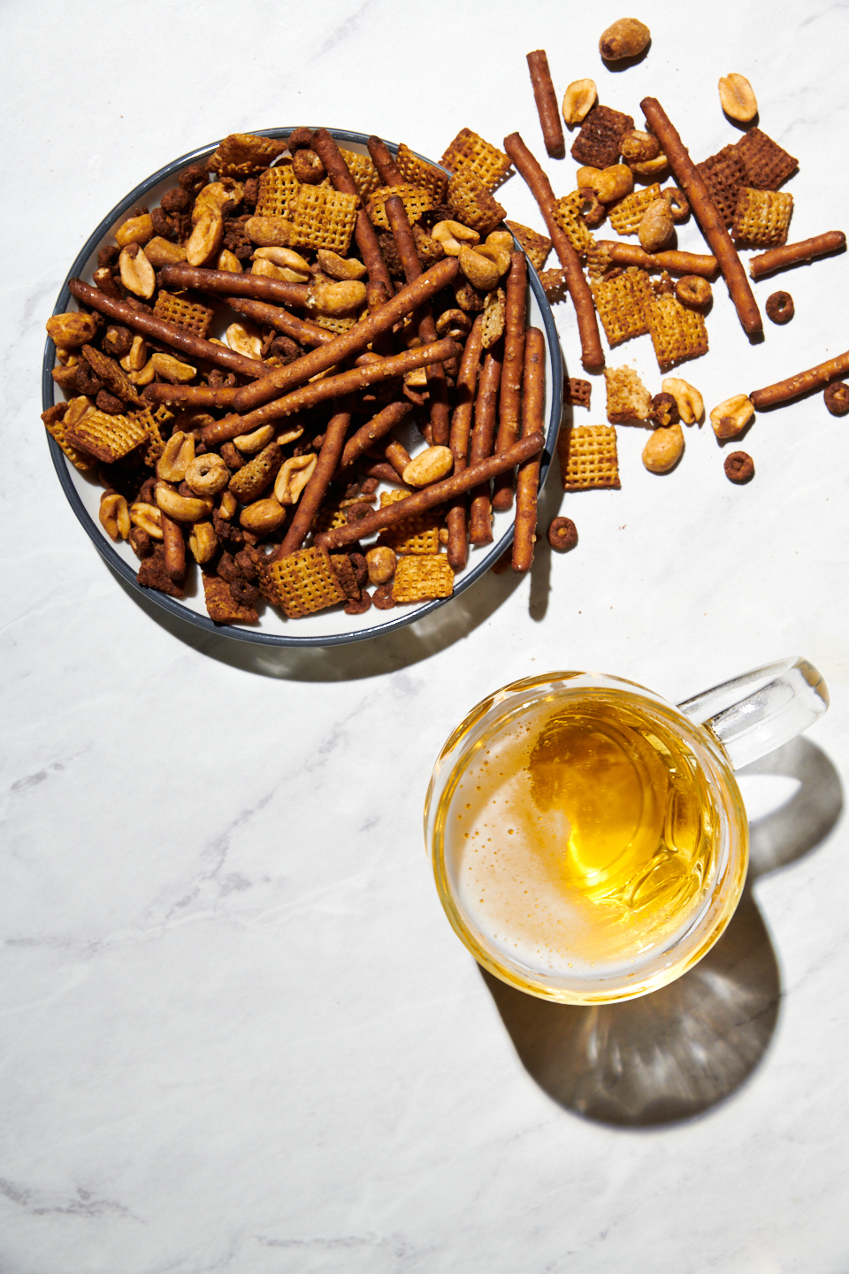 commercial-food-drink-photographer-beer-chex-mix-abigail-hall-portland-oregon
