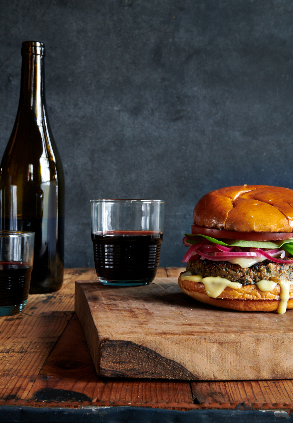 commercial-food-photographer-cookbook-fire-and-wine-burger-portland-oregon